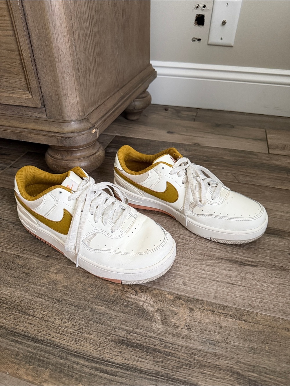 Nike Women’s White Sneakers with Yellow Swoosh